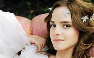 emma watson نیم‌رخ